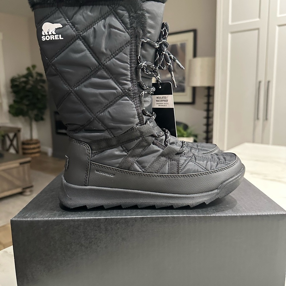 Sorel Gray Quilted Winter Boots - Picture 1 of 3